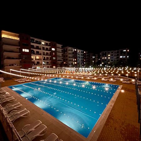 Alexhome Lux Apartment 27 Free Parking Bukares Bagian luar foto